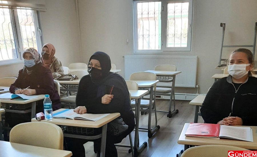KADIN VE AİLE HİZMETLERİ MÜDÜRLÜĞÜ KADIN HAKLARI İÇİN ÇALIŞMALARINI ARTIRDI KADIN AİLE HİZMET MÜDÜRLÜK BELEDİYE ATAŞEHİRDE GÜNDEM